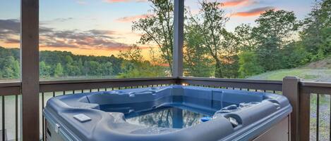 Tina de hidromasaje al aire libre