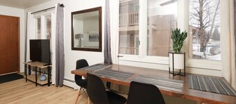 Groundfloor Modern Industrial 2BD Apartment