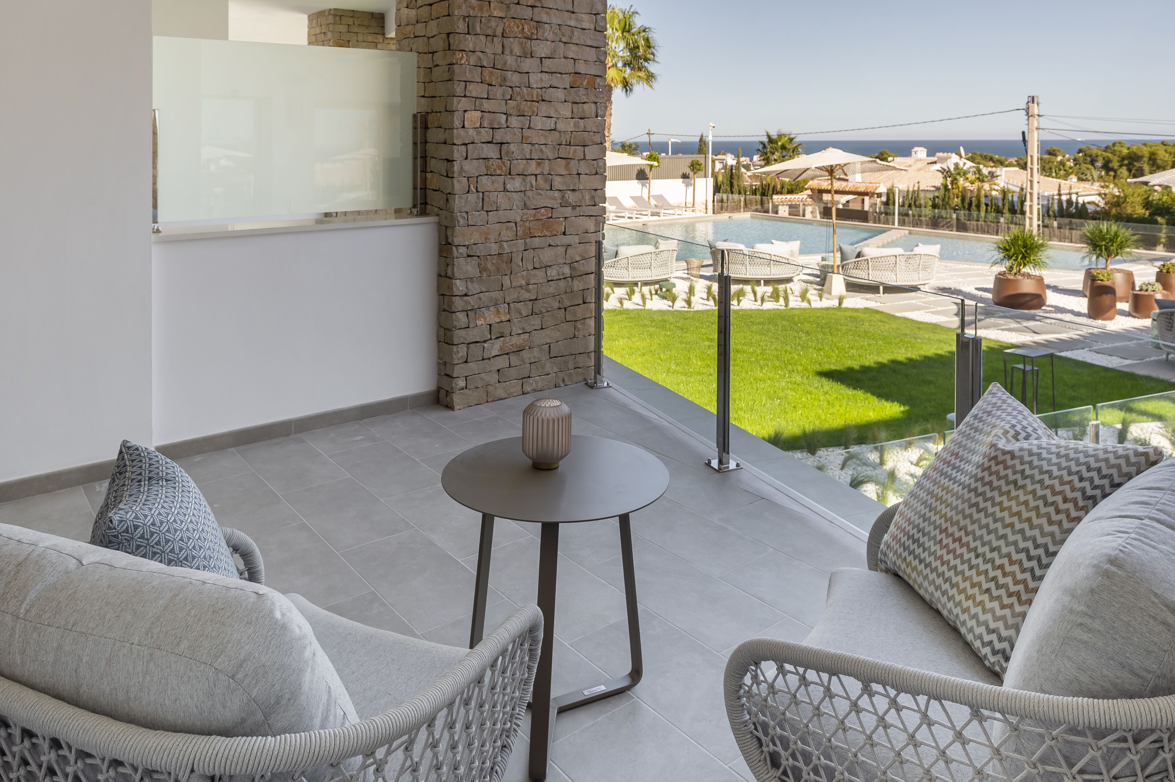 Design tweepersoonskamer, 1 kingsize bed, terras, uitzicht op zee | Terras