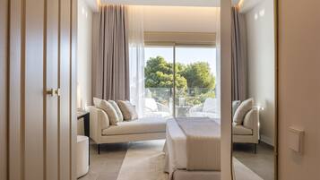 Presidential Suite, 1 King Bed, Terrace, Sea View | 1 bedroom, minibar, in-room safe, blackout drapes