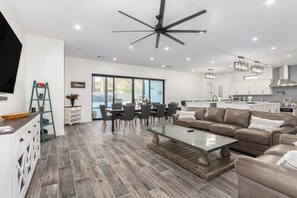 Interior - Arcadia/Biltmore 2023 Build - Heated Pool - 4 bedroom 4.5 bath - PRIME LOCATION (Phoenix)