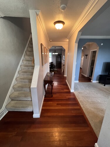 Beautiful 4 bedroom Home by the Hill - Privacy Fenced Backyard and Fast Internet