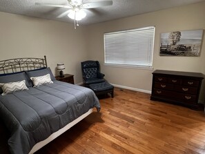 2 Schlafzimmer, Bügeleisen/Bügelbrett, kostenloses WLAN, Bettwäsche