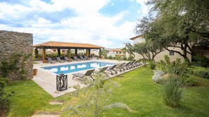 บริเวณภายนอก