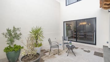 Deluxe House | Terrace/patio