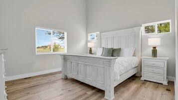 3 Schlafzimmer, Reisekinderbett, kostenloses WLAN, Bettwäsche