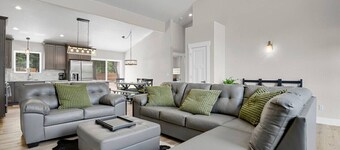 Modern Getaway | Hot Tub | Fireplace | Dog-Friendly