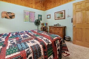 Basic Cabin | 2 bedrooms, free WiFi - Catalina Retreat (Big Bear Lake)