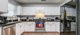 Veteran’s family home for rent Sea World, Lackland BMT Medical Center Riverwalk 