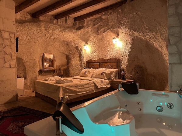 尊荣双人房 | 高档床上用品、Select Comfort 床、特色装修、特色家居