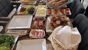 朝食