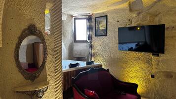 Exclusive Double Room | Living area | Heated floors