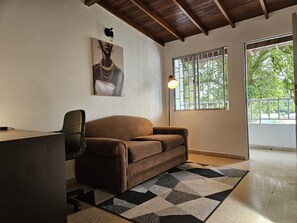 Living area - Large Studio Apartment With Balcony, Poblado (Medellín)