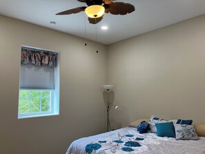 1 bedroom, WiFi, bed sheets - Secluded getaway spot in the pine forest (Rusk)