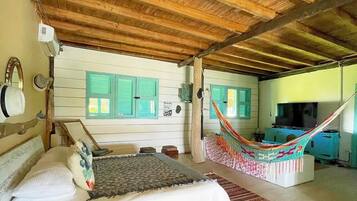 6 bedrooms, WiFi, bed sheets