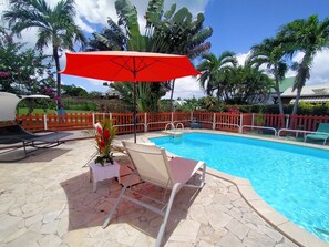 Pool - Bungalow Saphir Idéal Pour Amoureux à 2 Minutes de la Plage, en Bord de Piscine! (Sainte-Rose)