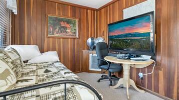 Basic Cabin | 2 bedrooms, free WiFi