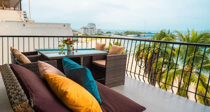 Beach front apartment, Two bedroom two bath! Pet friendly 😀