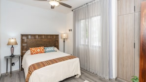 Deluxe House | 4 bedrooms, premium bedding, memory-foam beds, desk