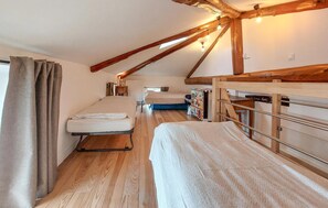 4 chambres, lit parapluie, Wi-Fi gratuit, draps fournis