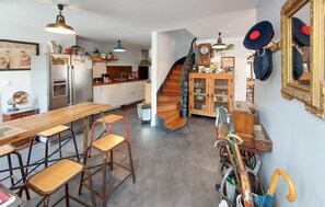 Interior - Awesome home in Margerie-Chantagret (Margerie-Chantagret)