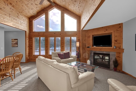 Elite Villa | 2 bedrooms, iron/ironing board, free WiFi, bed sheets