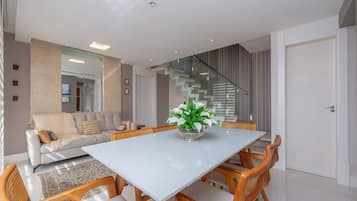 Basic Apartment | Bahagian dalam