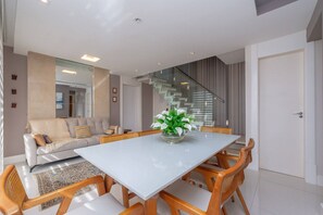 Basic Apartment | Interior