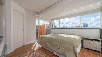 Basic Apartment | Desk, free WiFi