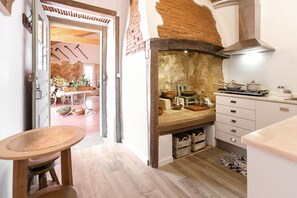 Fridge, microwave, stovetop, dishwasher - Pátio Serrano - Escape to Nature (Rio Maior)