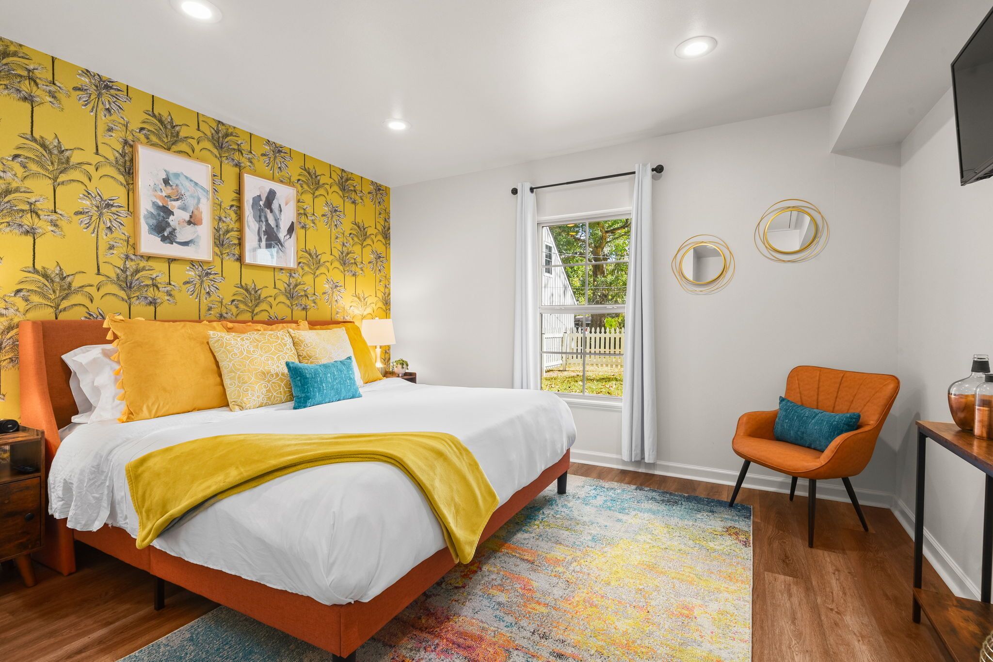 3 bedrooms, desk, iron/ironing board, free WiFi