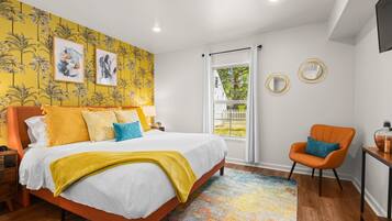 3 bedrooms, desk, iron/ironing board, free WiFi