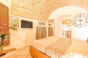 1 bedroom, iron/ironing board, WiFi - Emma - Cozy Residence (Bari)