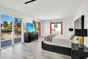 6 quartos, escrivaninha, ferros/tábuas de passar roupa