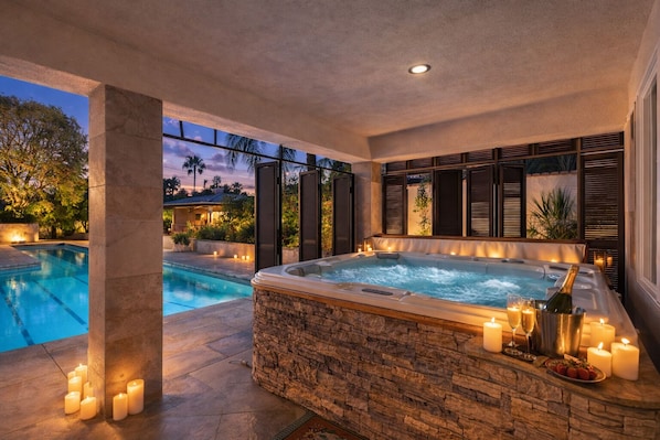 Outdoor pool - Luxury Private Villa - Lap Pool, Guest House, Spa, Sleeps 14 (Los Angeles)