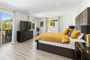6 slaapkamers, een kluis op de kamer, een bureau