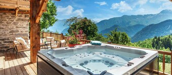 Chalet Bendo - mountain holiday retreat for 10 with spa - OVO Network