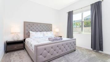 Exclusive Apartment | 3 bilik tidur, peti besi dalam bilik, dihias secara berasingan