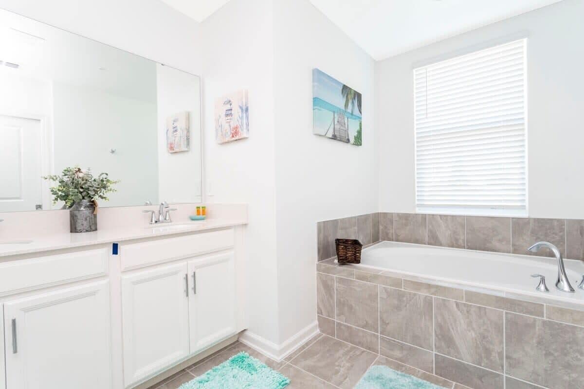 Departamento exclusivo | Baño | Amenidades de baño gratuitas, secadora de cabello, toallas, jabón 