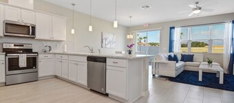 Family Friendly Four Bedroom w GameRoom @Disney 5145