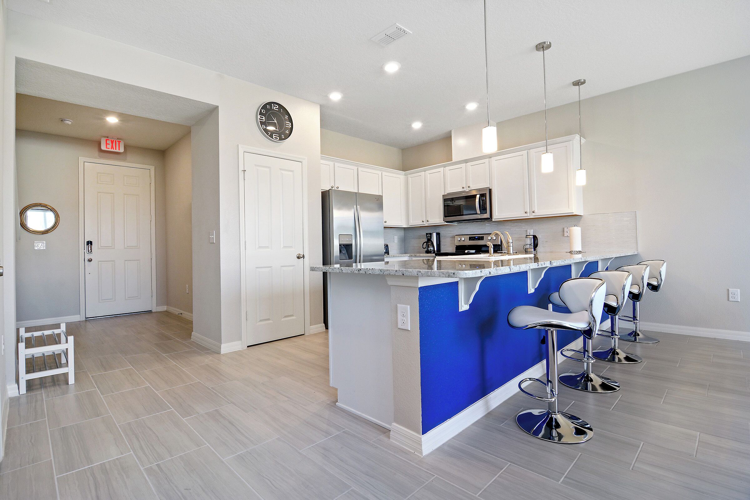 Exclusive House | In-room safe, individually decorated, individually furnished, desk