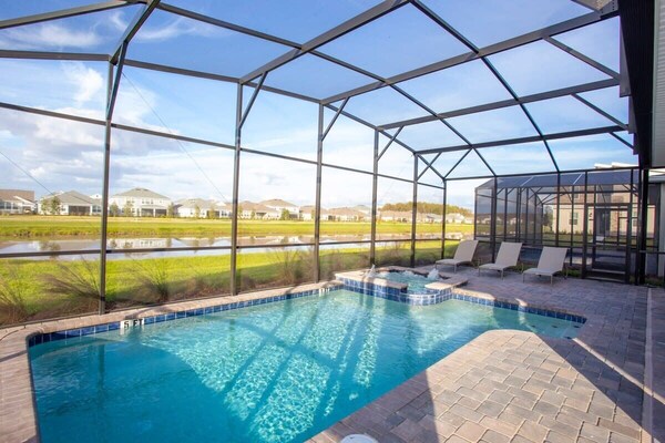 Fantastic Eight Bedrooms Sf W/ Screened Pool At Storey Lake Resort 2887 - Kissimmee