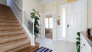 Exclusive House | 5 bedrooms, in-room safe, individually decorated, individually furnished