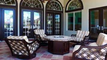 Exclusive House | 5 bedrooms, in-room safe, individually decorated, individually furnished