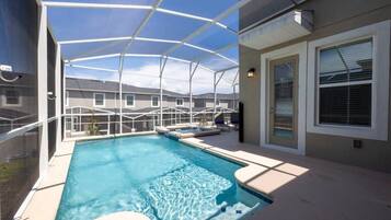 Exclusive House | Kolam renang persendirian