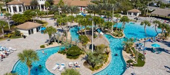 Gorgeous 5Bd Screened Pool at Champions Gate 1125