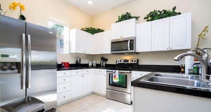 Marvelous 4Bd Close to Disney w/ Pool at 313 Tuscan Hills
