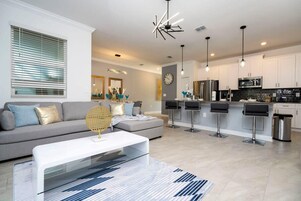 Exclusive House | Private kitchen | Full-size fridge, microwave, oven, stovetop