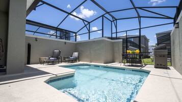 Outdoor pool, sun loungers, lifeguards on site