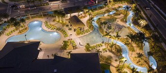 Splendid 5Bd Close to Disney at Storey Lake 4251